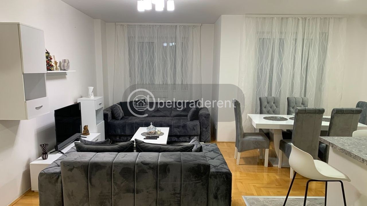 3-Bedroom Apartment in Voždovac photo 1 of 8