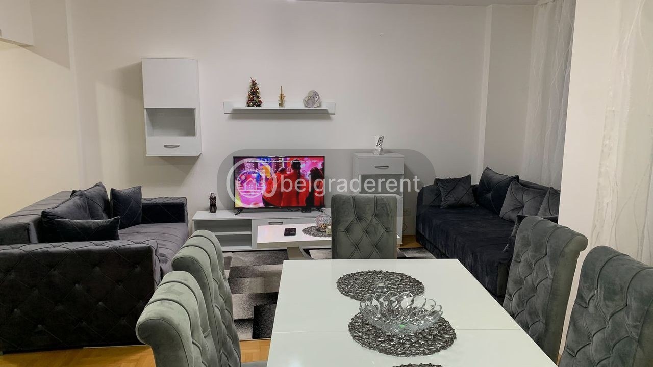 3-Bedroom Apartment in Voždovac photo 4 of 8