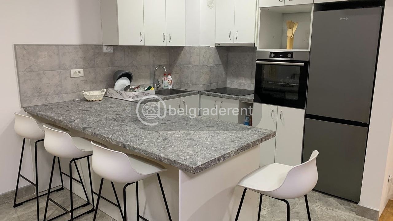 3-Bedroom Apartment in Voždovac photo 5 of 8