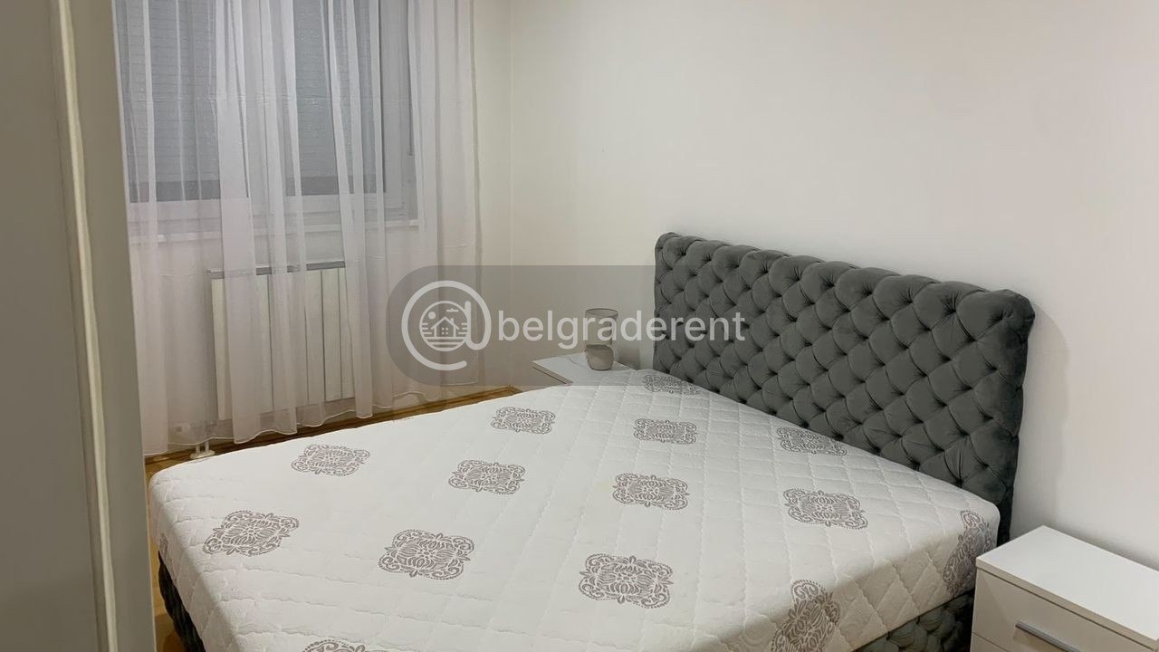3-Bedroom Apartment in Voždovac photo 6 of 8