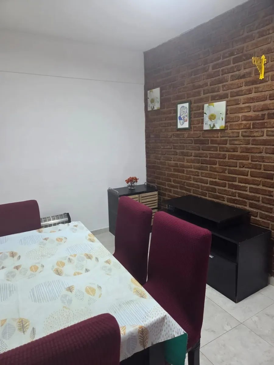 Furnished 1-Bedroom Apartment in Colegiales photo 3 of 8