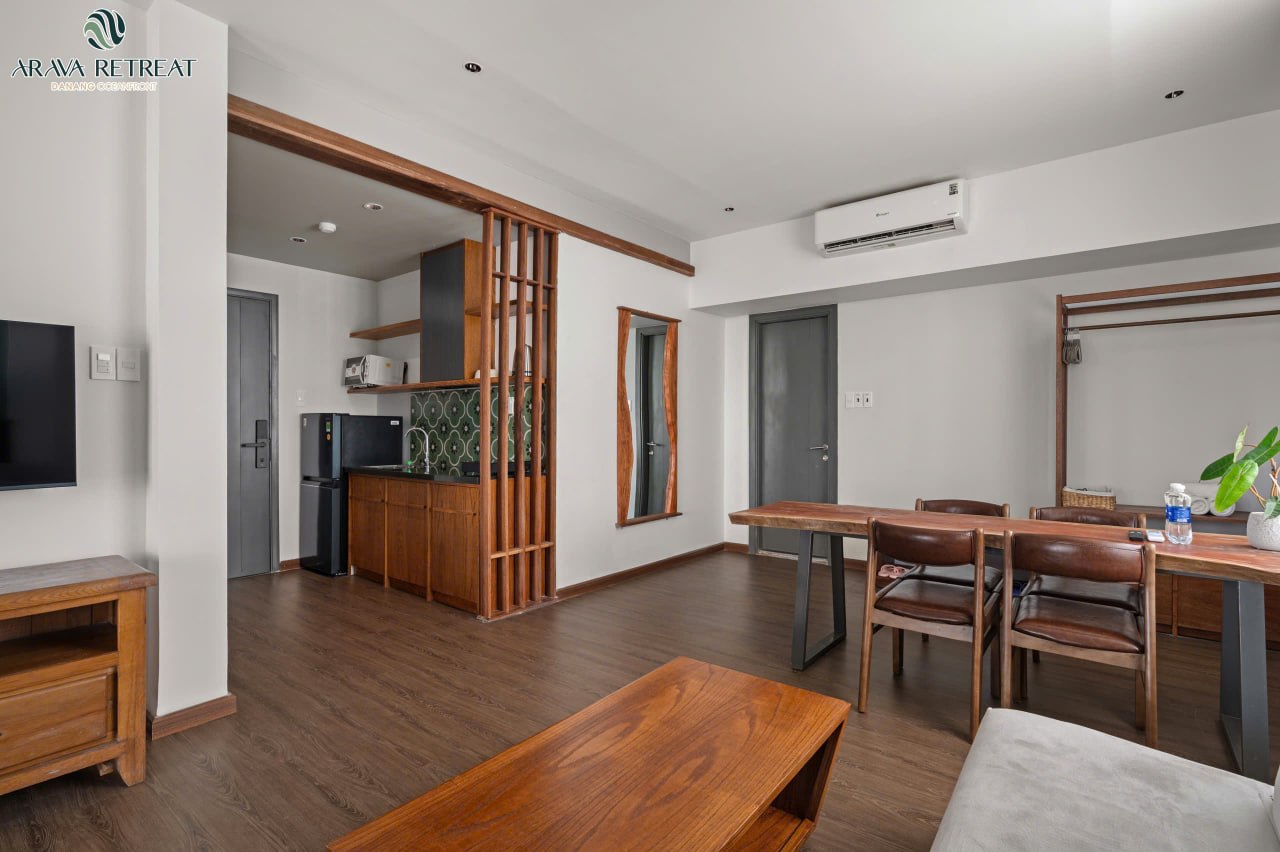 Furnished Studio with Spacious Balcony near My Khe Beach photo 5 of 8