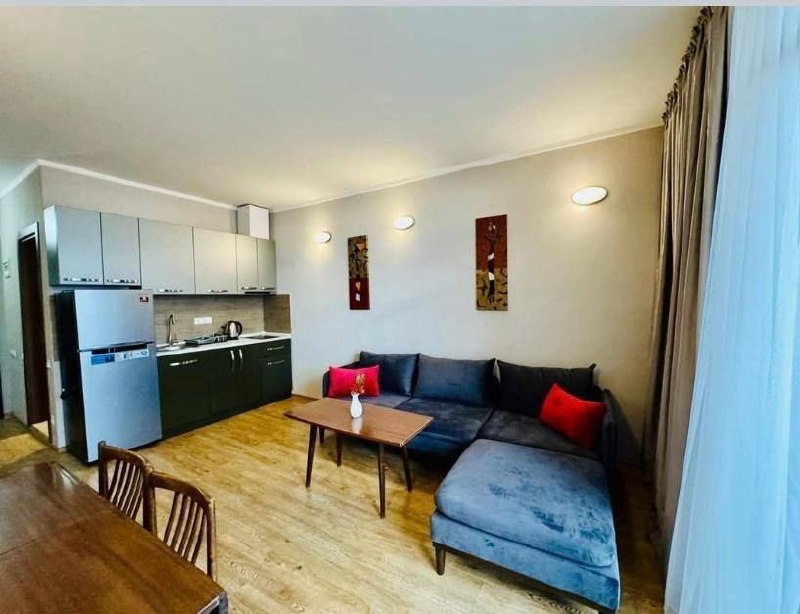 1-Bedroom Apartment with Balcony photo 2 of 6