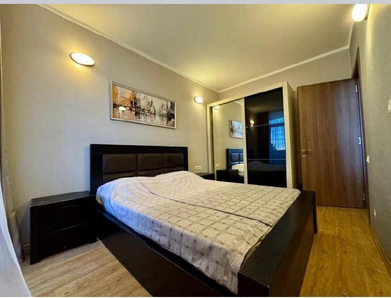 1-Bedroom Apartment with Balcony photo 3 of 6