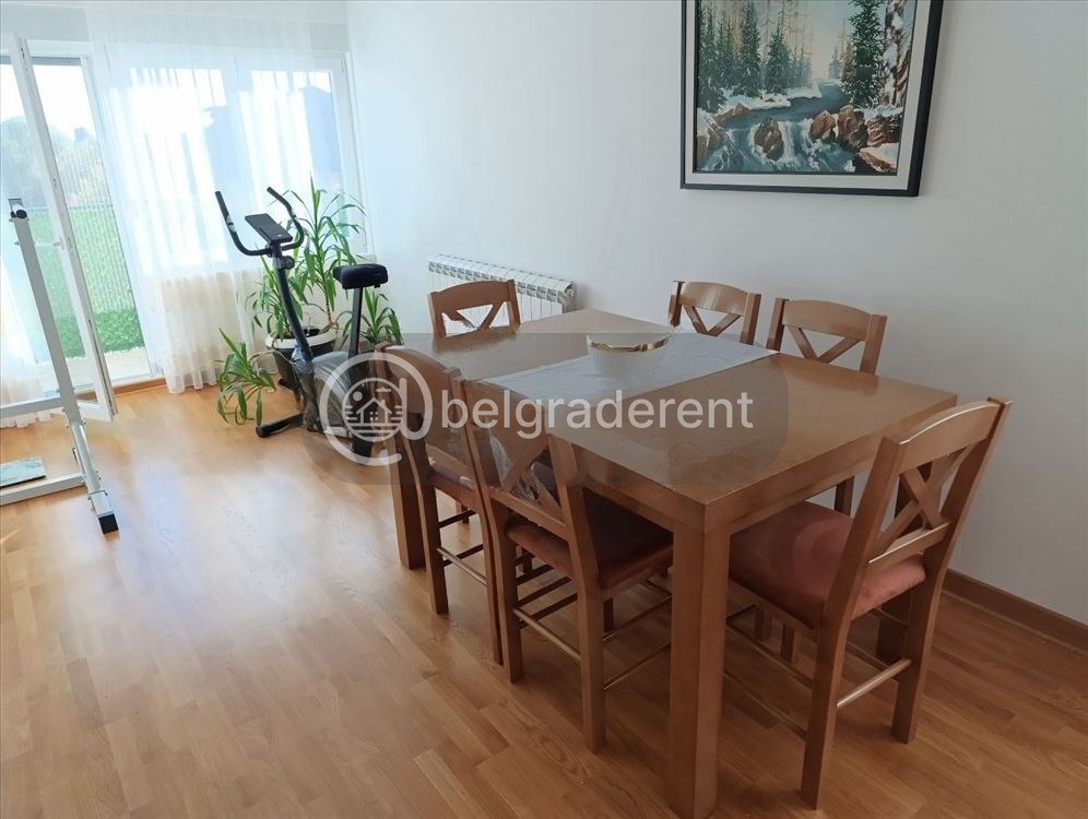 Квартира с 2,5 комнатами в Звездарской шуме photo 5 of 8