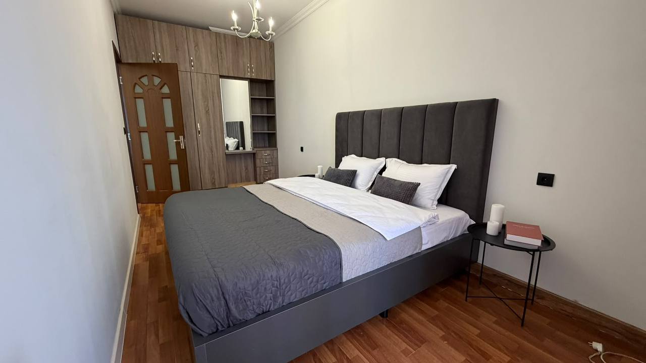Furnished One-Bedroom Apartment on Khimshiashvili Street photo 2 of 6