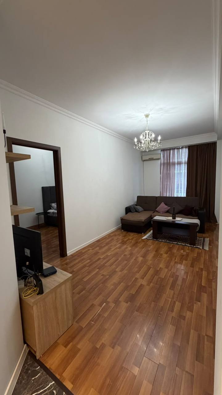 Furnished One-Bedroom Apartment on Khimshiashvili Street photo 4 of 6