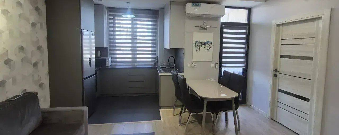Furnished 3-Room Apartment in Arabkir photo 2 of 8