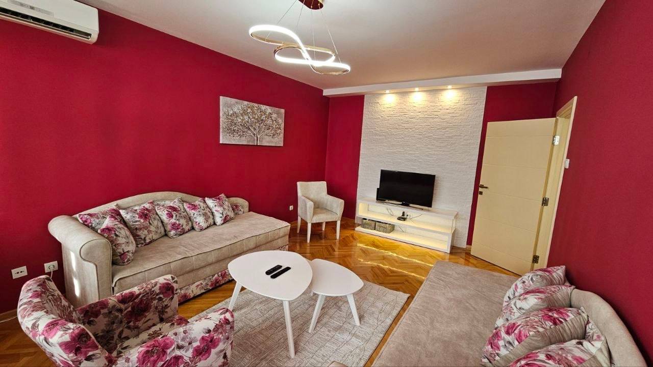 1-Bedroom Apartment in Blok 45 photo 1 of 5