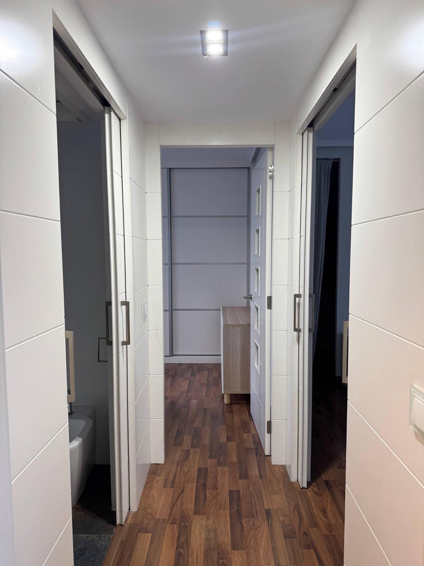 2-Bedroom Apartment in Algiros photo 7 of 8