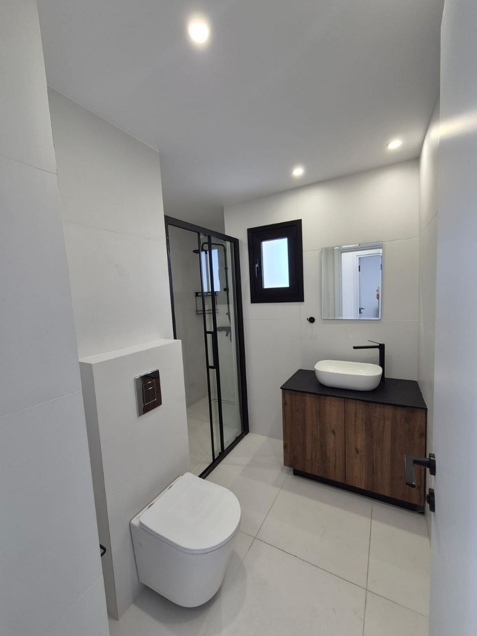 3-Bedroom Furnished Apartment in Agia Zoni photo 1 of 8