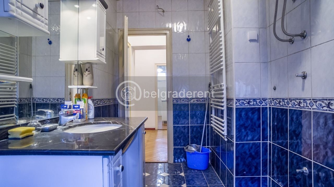 Two-Bedroom Apartment in Stari Grad photo 6 of 8