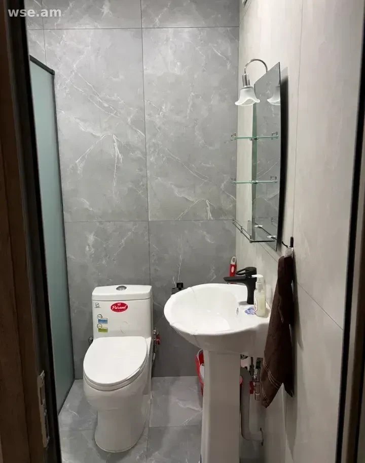 Трёхкомнатная квартира в Шенгавите photo 3 of 8