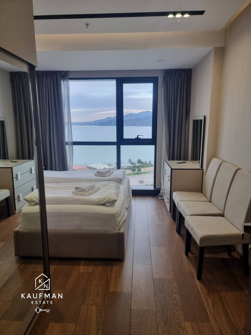 Sea-view 1+1 Apartment in Porta Batumi Tower photo 4 of 6
