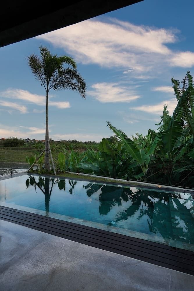 One-Bedroom Villa in Canggu with Jungle View photo 1 of 7