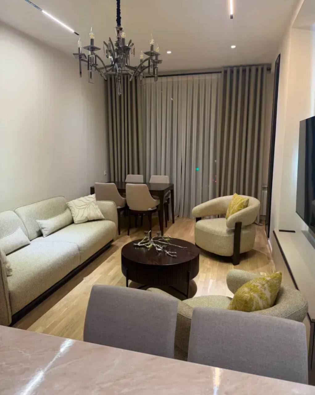 Furnished 2-Bedroom Apartment in Arabkir photo 1 of 8
