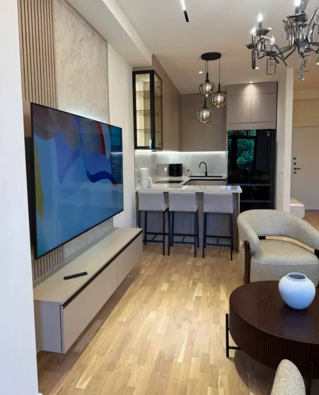 Furnished 2-Bedroom Apartment in Arabkir photo 3 of 8
