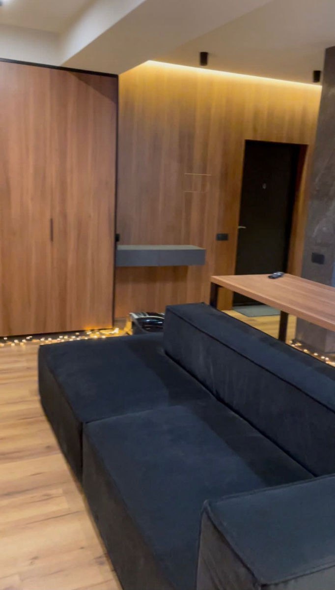 One-Bedroom Apartment with Living Room in Central Chisinau photo 1 of 7