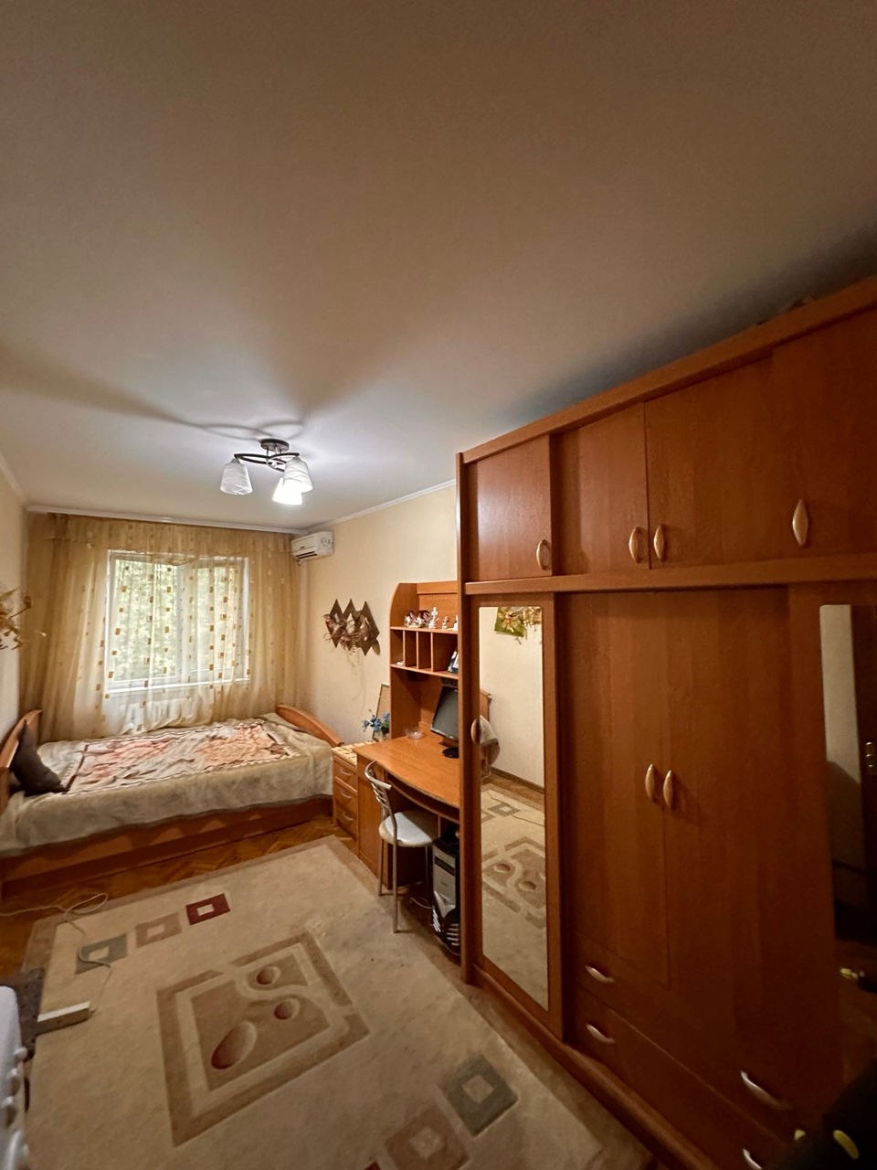 Three-Room Apartment in Botanica photo 6 of 6