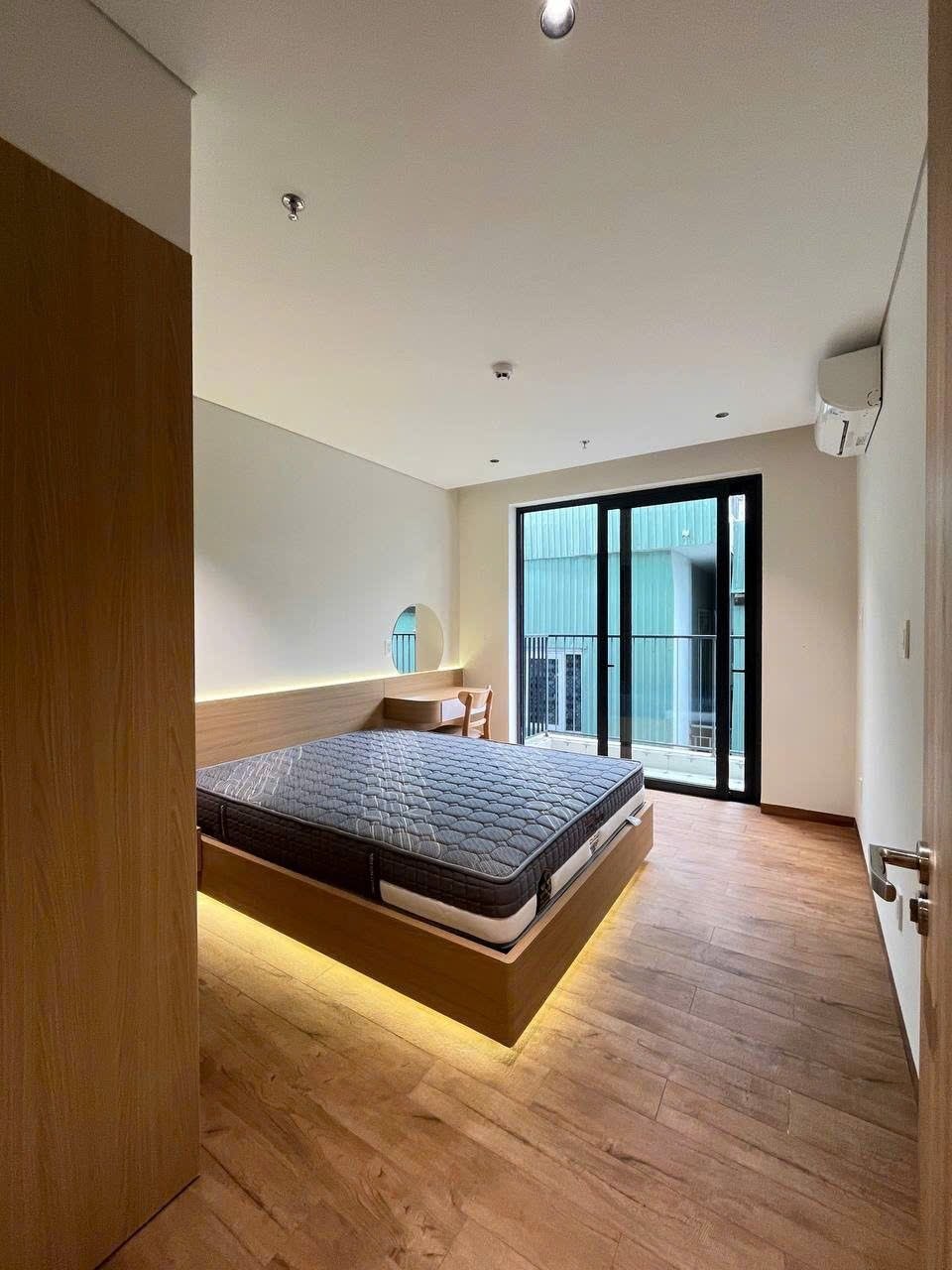 Brand-New 1-Bedroom Apartment in Da Nang photo 1 of 8