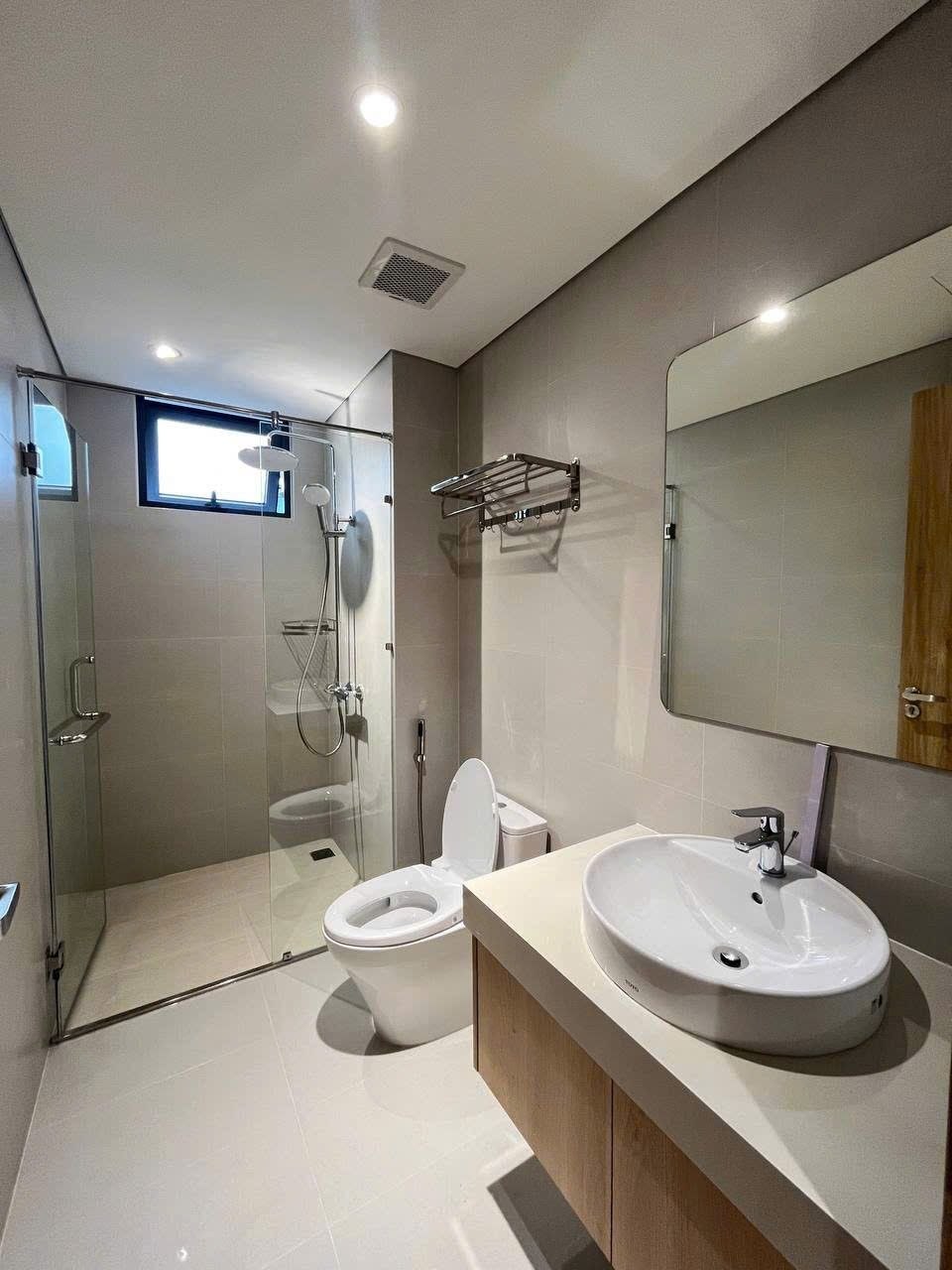 Brand-New 1-Bedroom Apartment in Da Nang photo 8 of 8