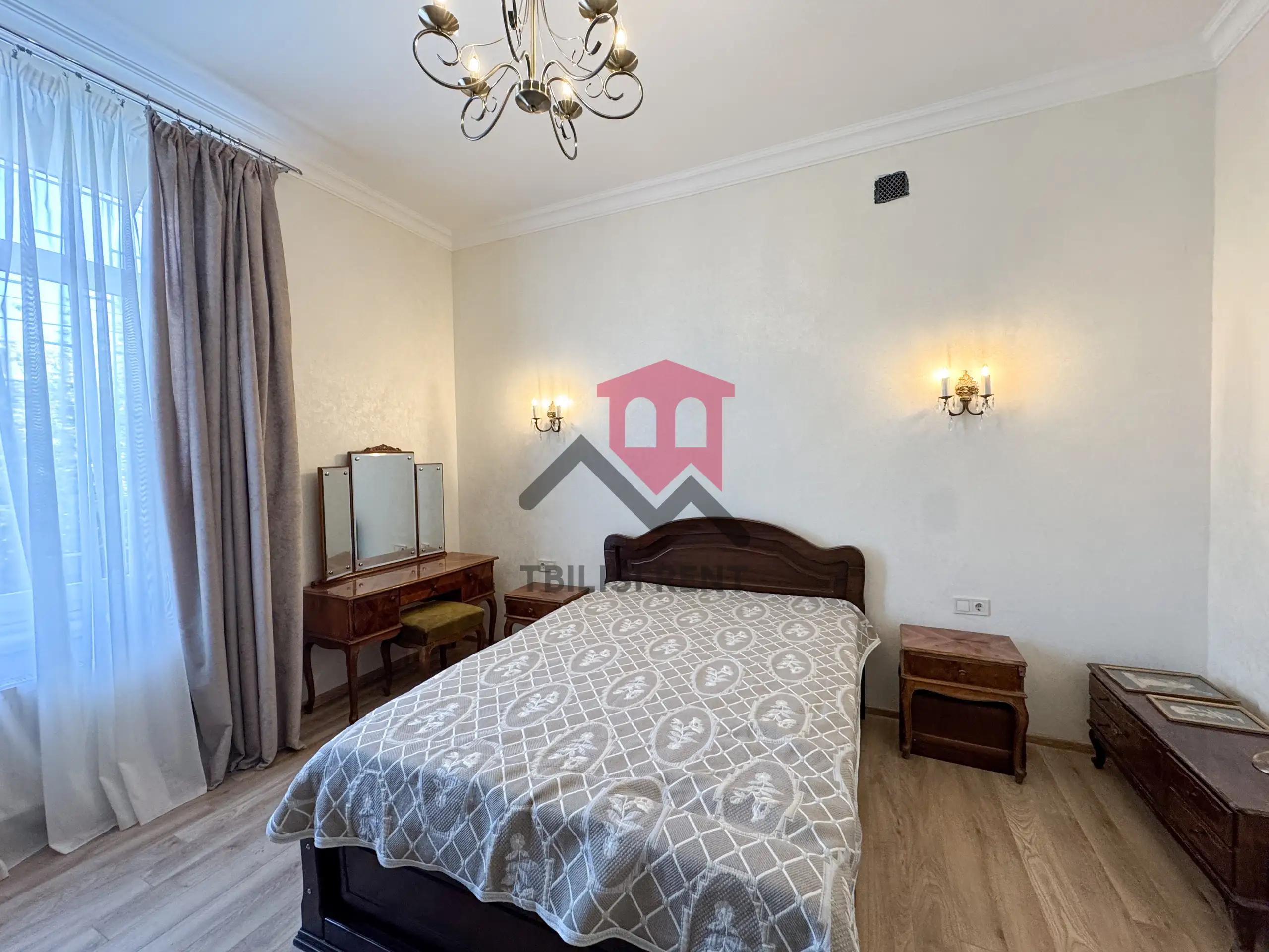 Spacious Authentic-Style Apartment in Didube photo 5 of 8