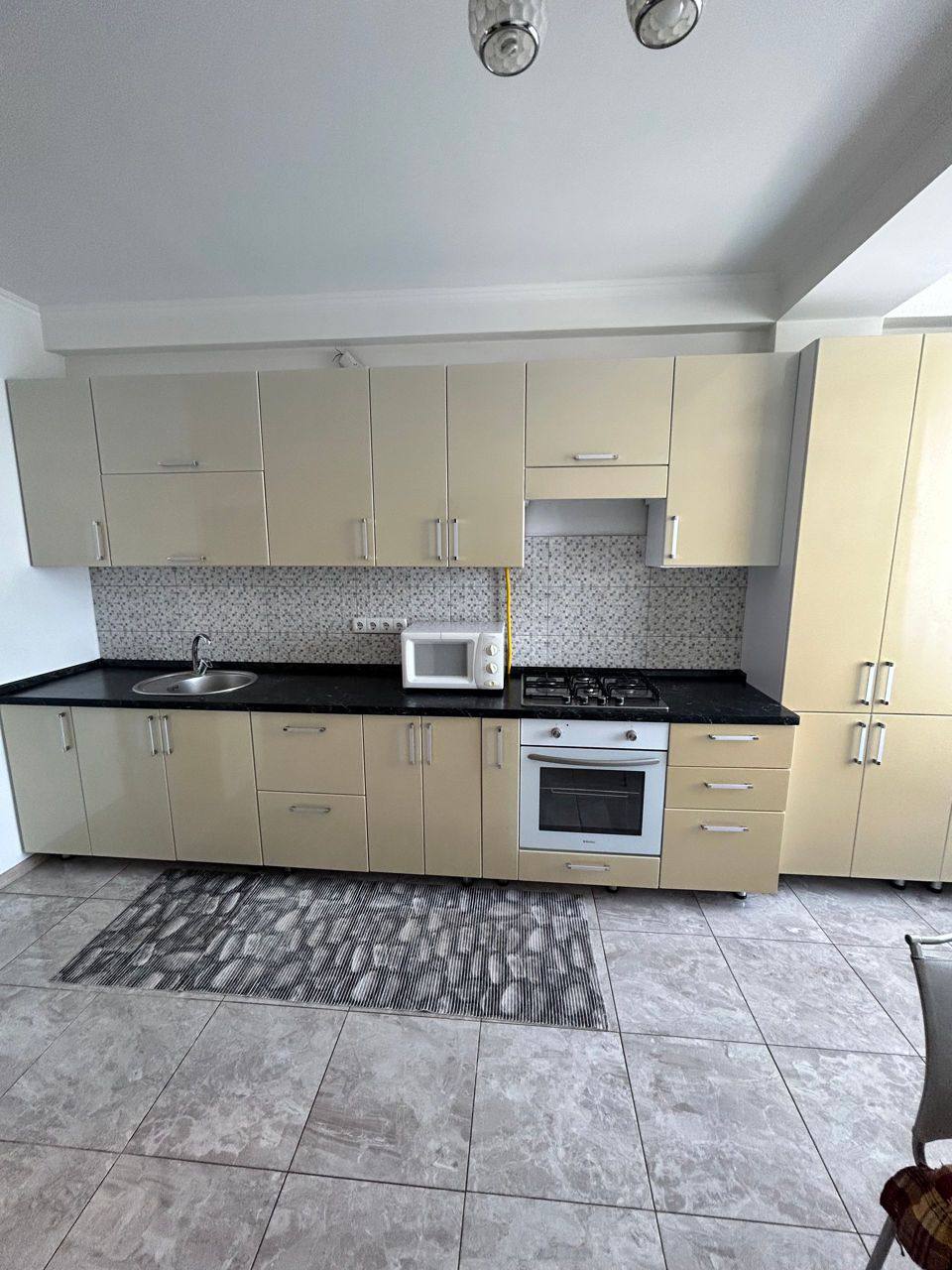 One-Bedroom Apartment in Buiucani photo 5 of 8