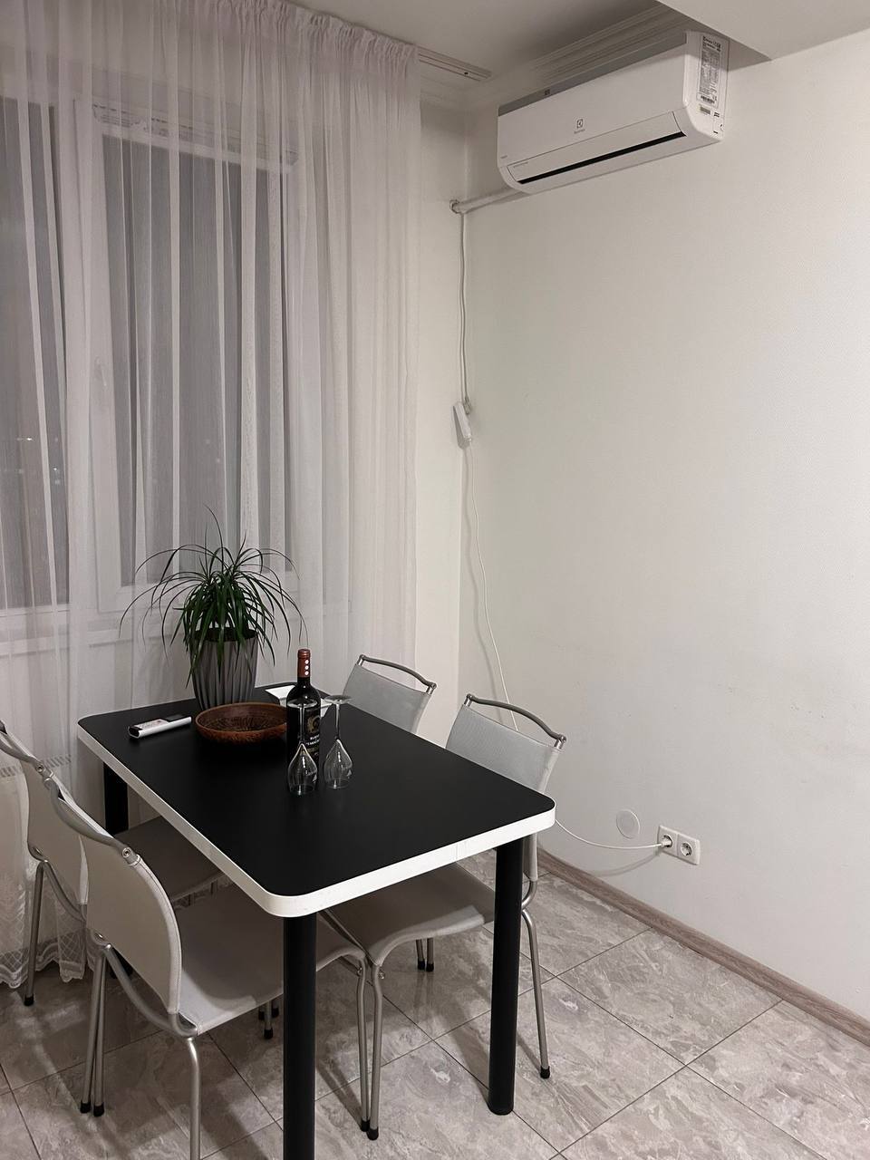 One-Bedroom Apartment in Buiucani photo 6 of 8
