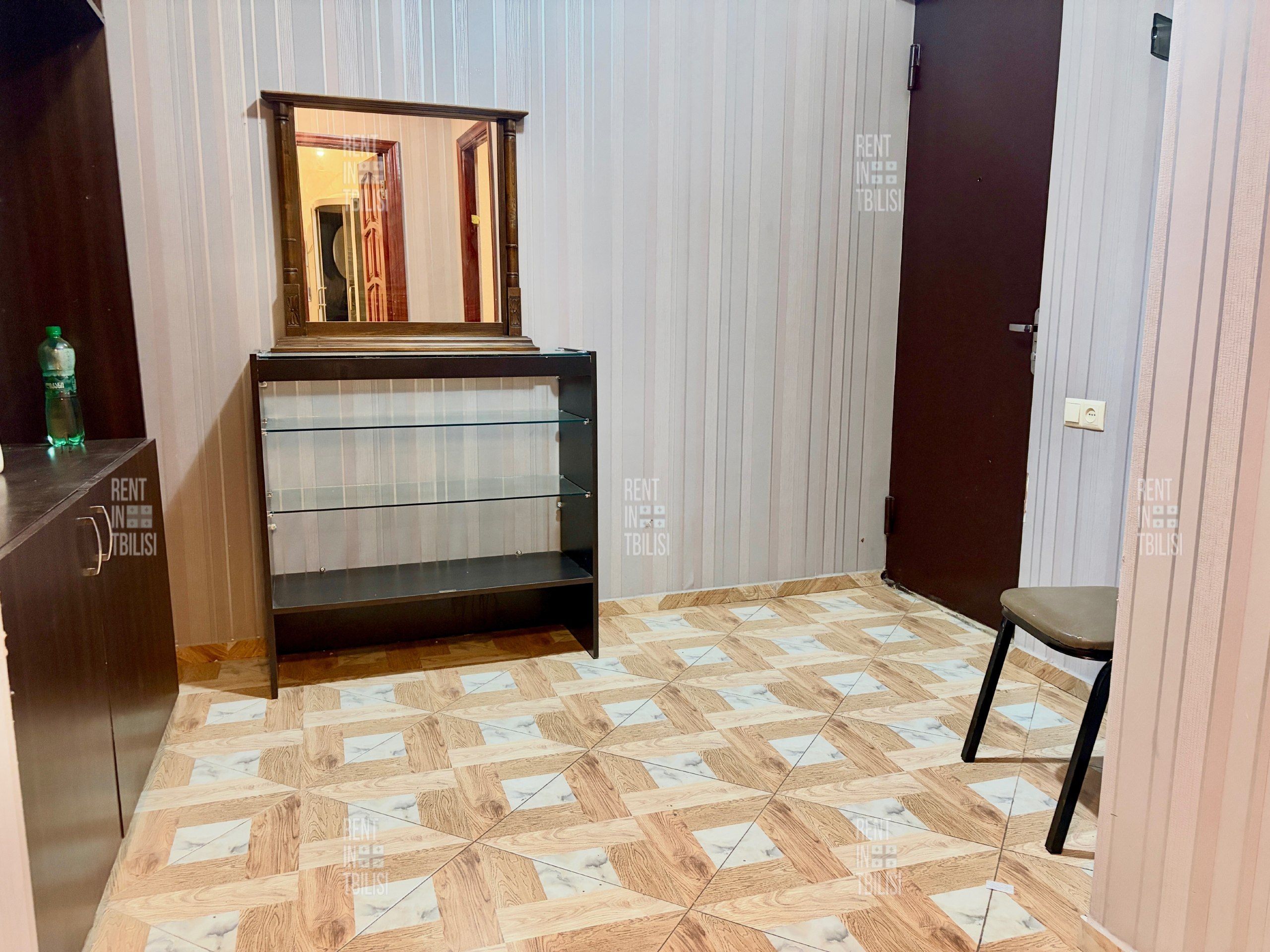 One-Bedroom Apartment in Vake photo 7 of 8