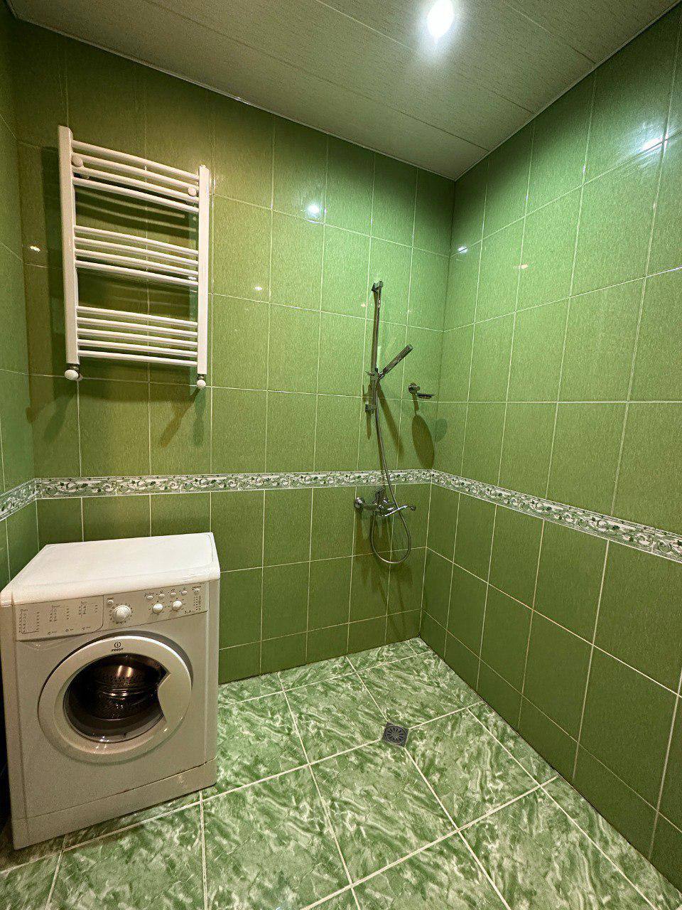 1-Bedroom Apartment on Sherif Khimshiashvili Street photo 6 of 8