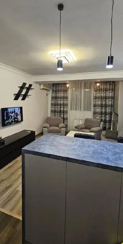 Уютная меблированная двухкомнатная квартира в Кентроне photo 3 of 8