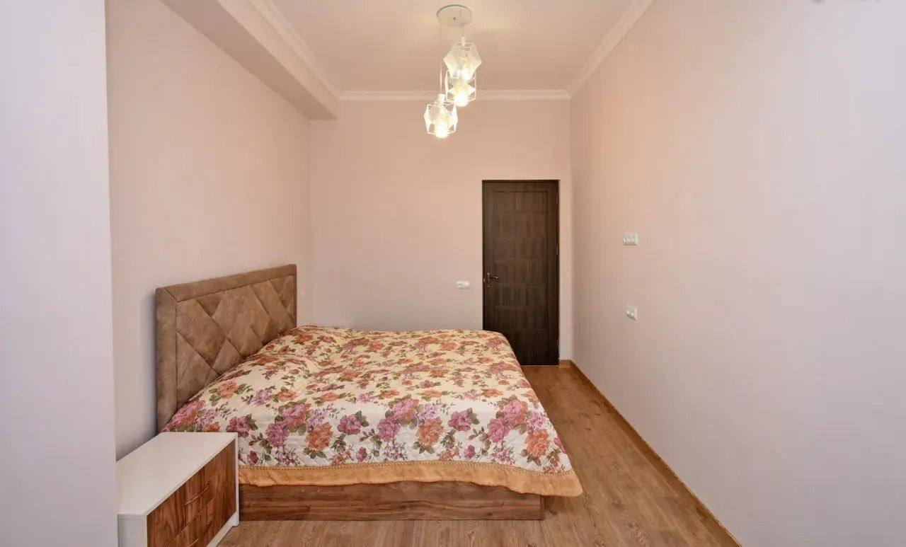 Furnished 2-Room Apartment in Arabkir photo 7 of 8