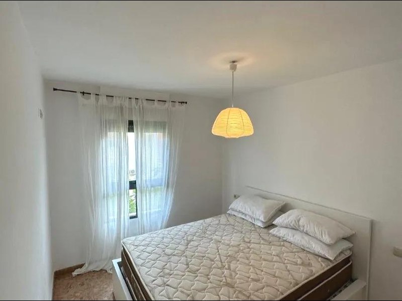 3-Bedroom Apartment for Rent in Russafa photo 3 of 8