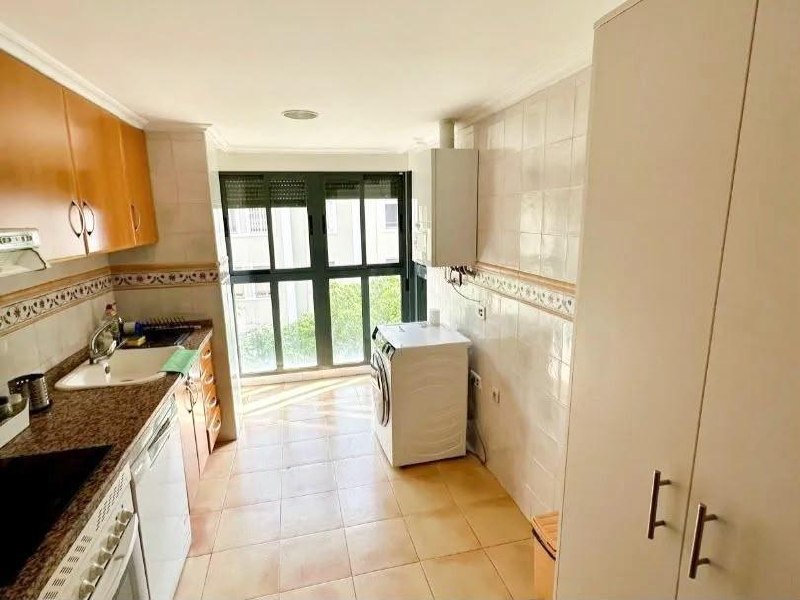 3-Bedroom Apartment for Rent in Russafa photo 8 of 8