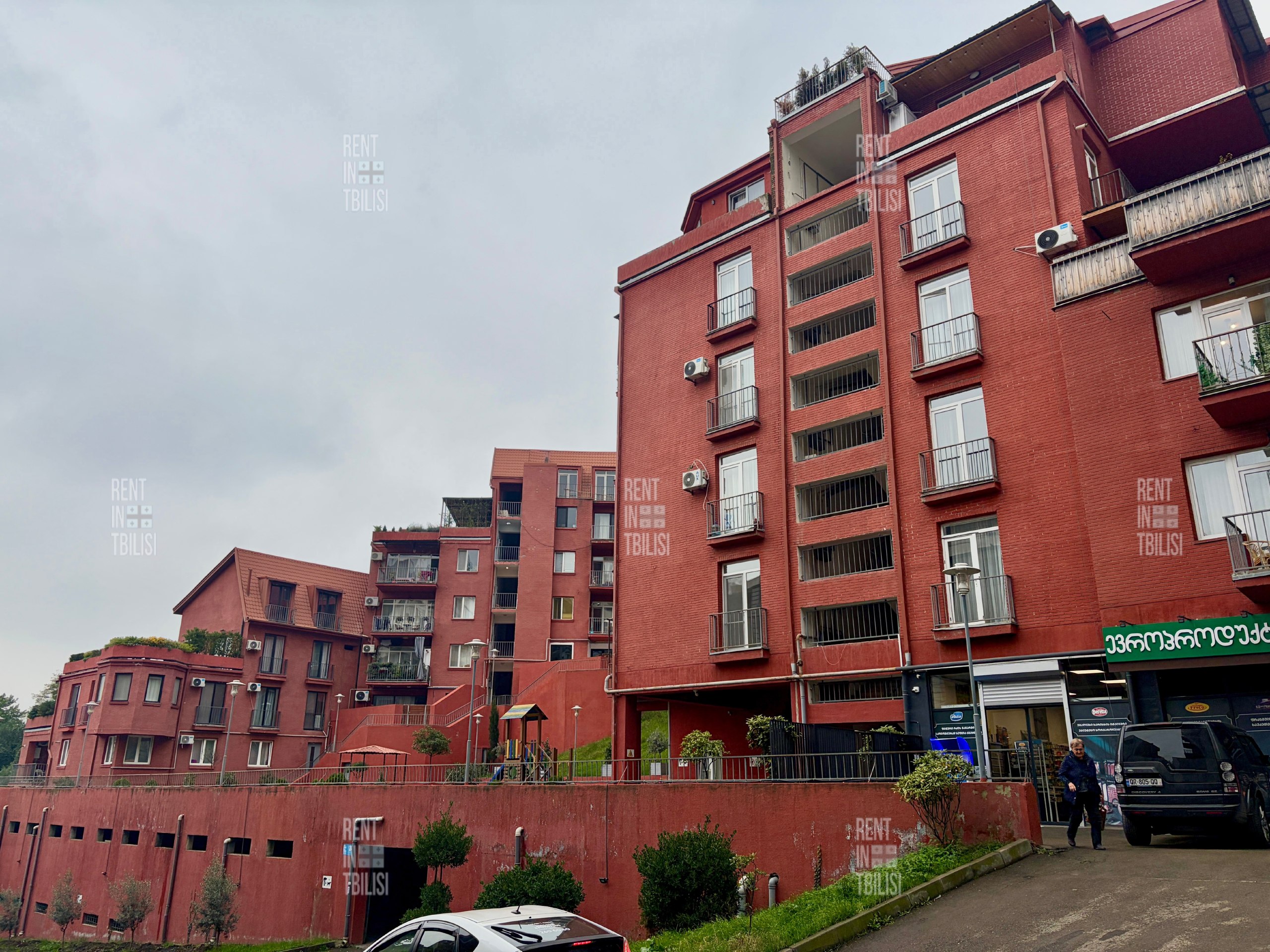 Luxury 1-Bedroom Apartment in Tbilisi photo 1 of 8