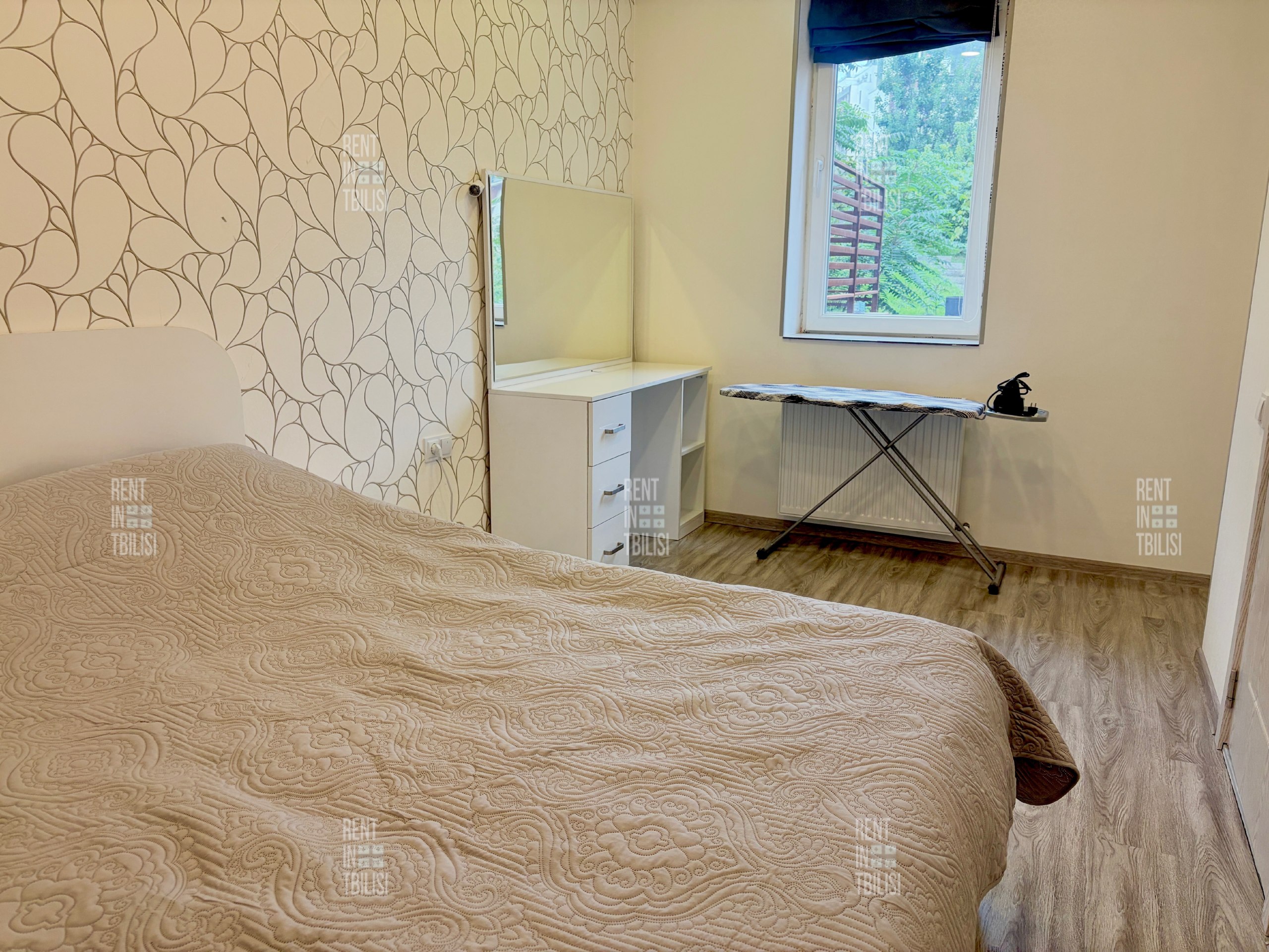 Luxury 1-Bedroom Apartment in Tbilisi photo 8 of 8