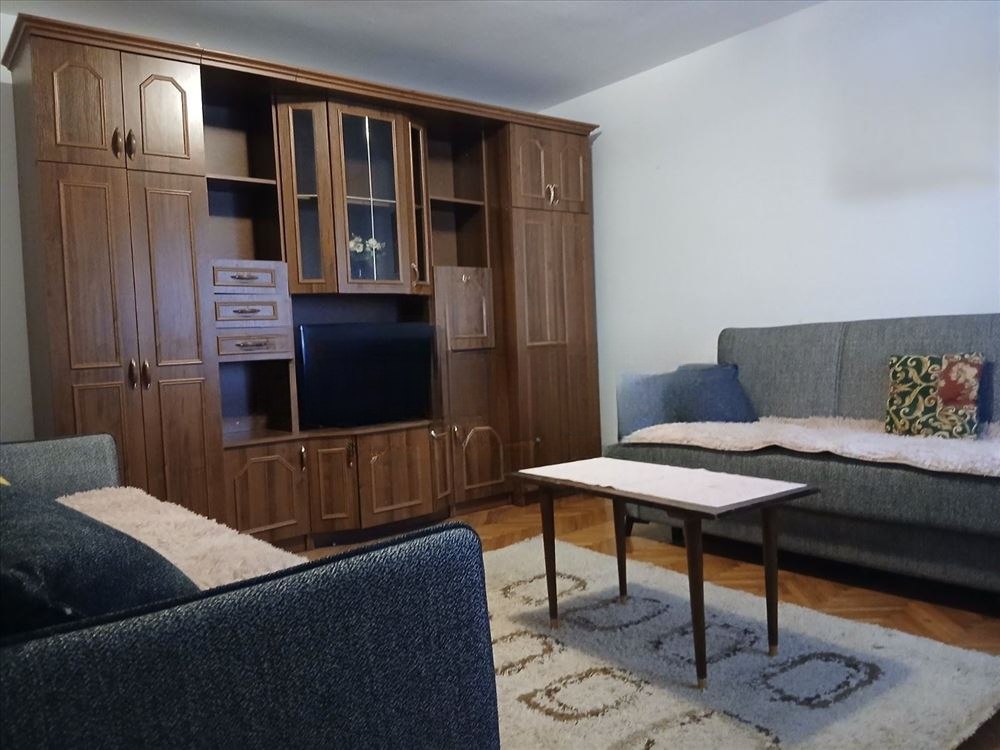 One-and-a-Half-Room Apartment in Čukarica photo 3 of 5
