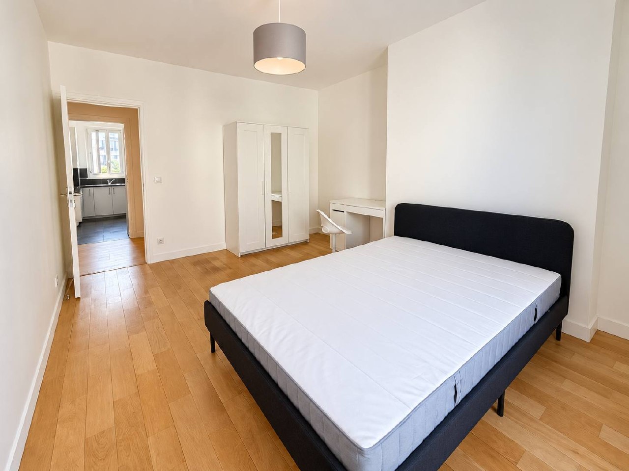 Two-Bedroom Apartment near Place Cambronne photo 5 of 7