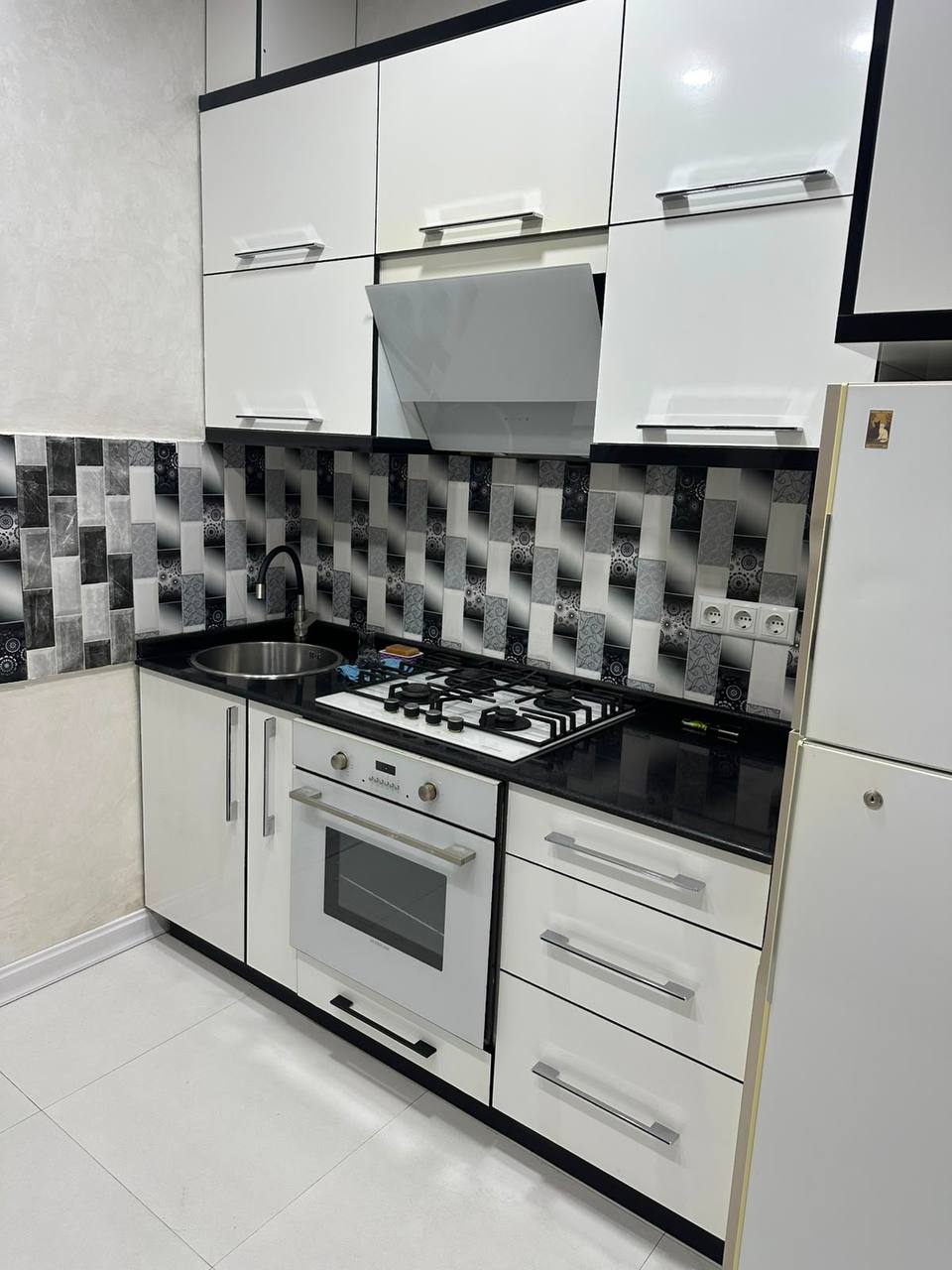 One-Bedroom Apartment in Central Batumi photo 7 of 8