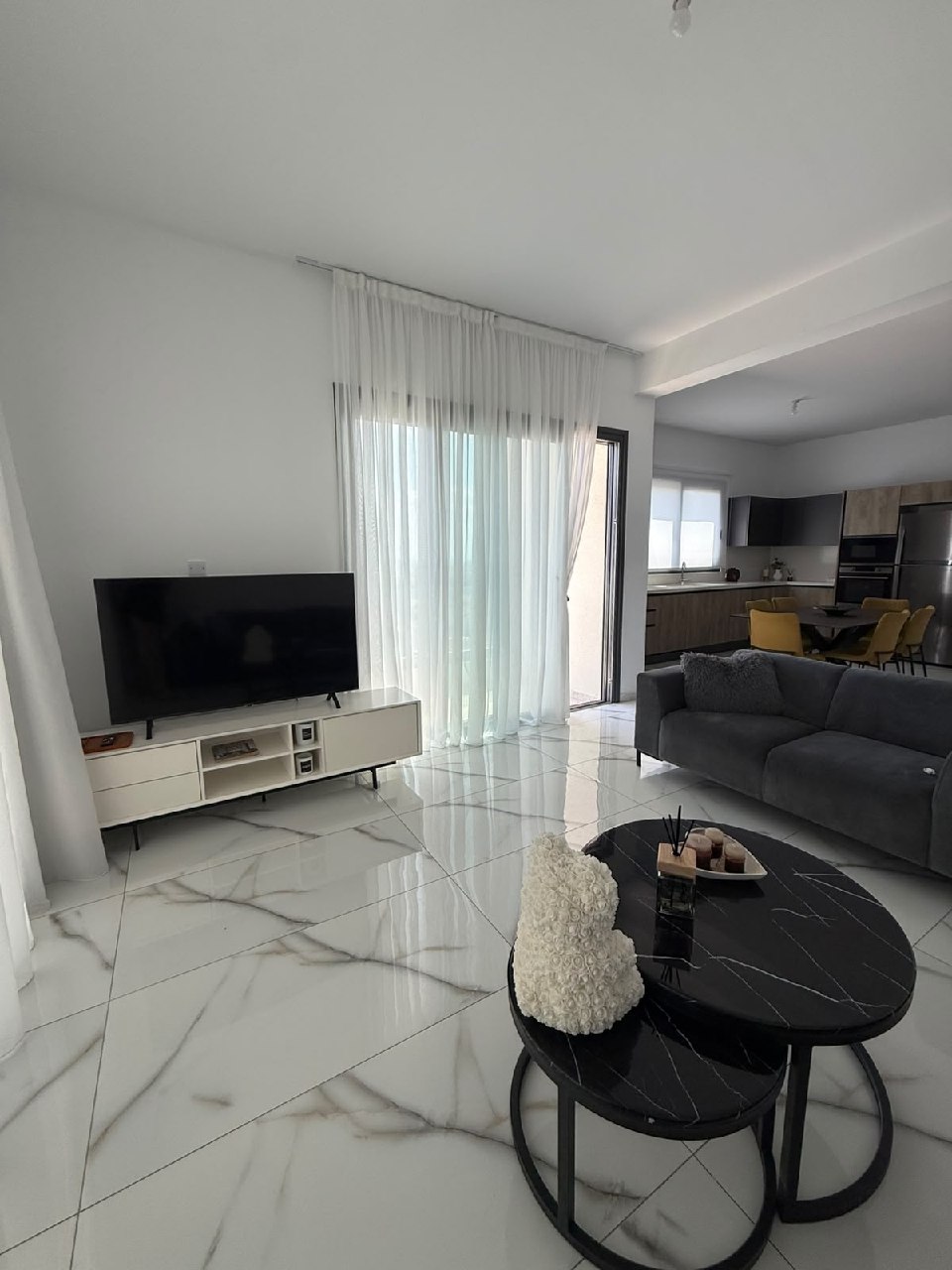3-Bedroom Apartment in Potamos Germasogeias photo 3 of 7