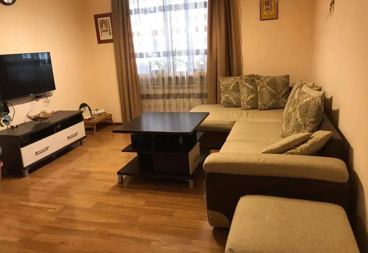 Furnished Two-Bedroom Apartment in Kentron photo 1 of 7