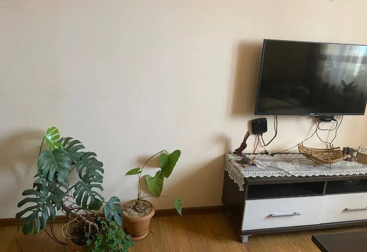 Furnished Two-Bedroom Apartment in Kentron photo 2 of 7