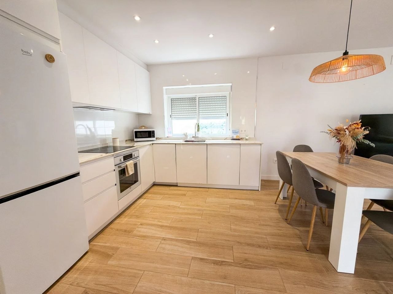 3-Bedroom House with Private Pool in L'Eliana photo 3 of 8