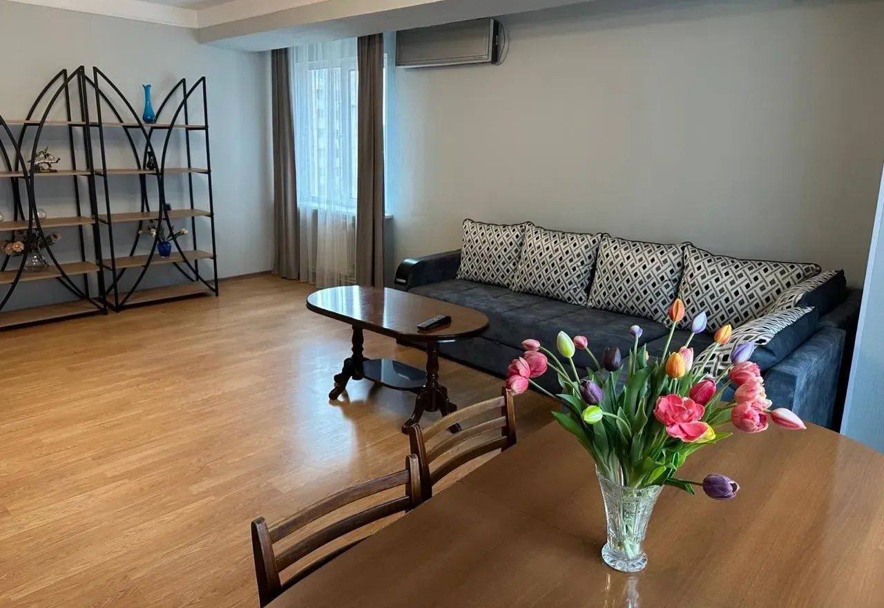 Furnished 4-Room Apartment in Arabkir photo 2 of 8