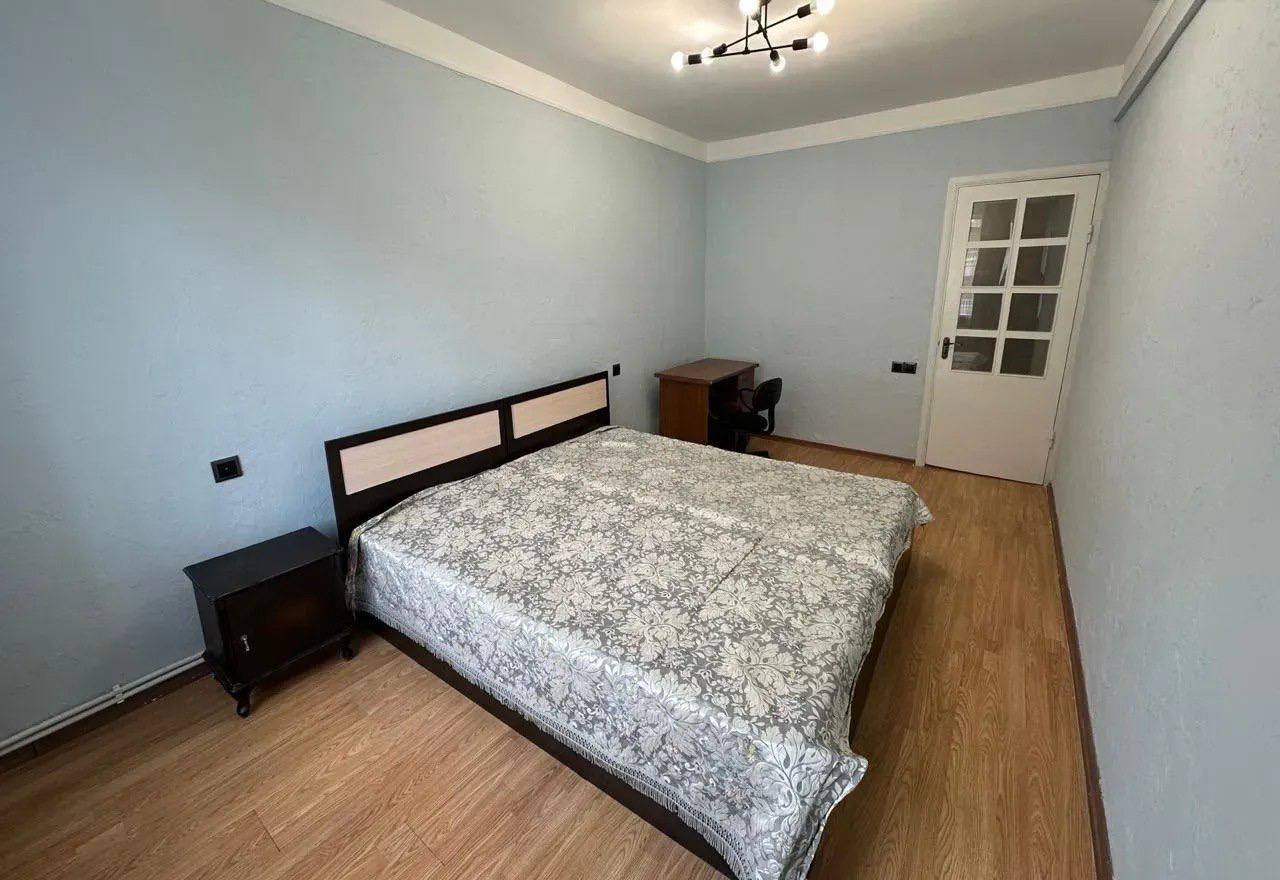Furnished 4-Room Apartment in Arabkir photo 8 of 8