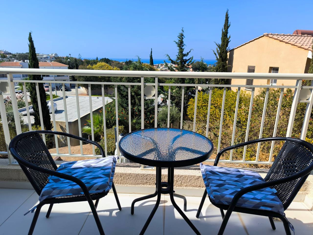 Меблированная вилла с 3 спальнями в Хлораке photo 8 of 8