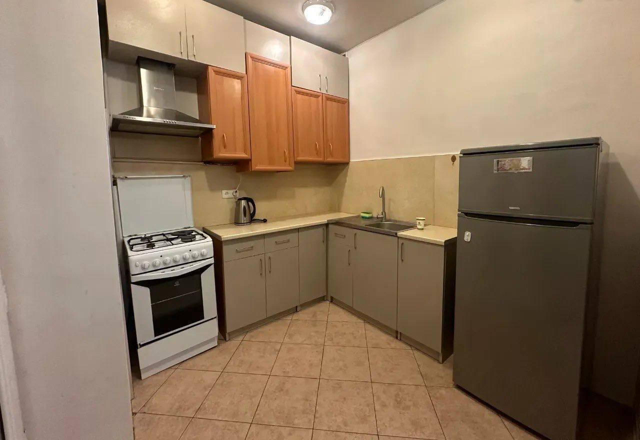 Furnished 2-Room Apartment in Arabkir photo 4 of 8