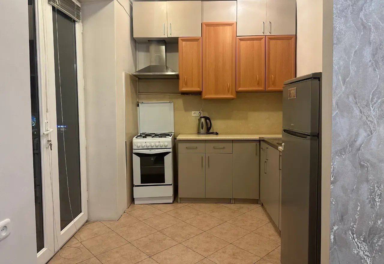 Furnished 2-Room Apartment in Arabkir photo 5 of 8