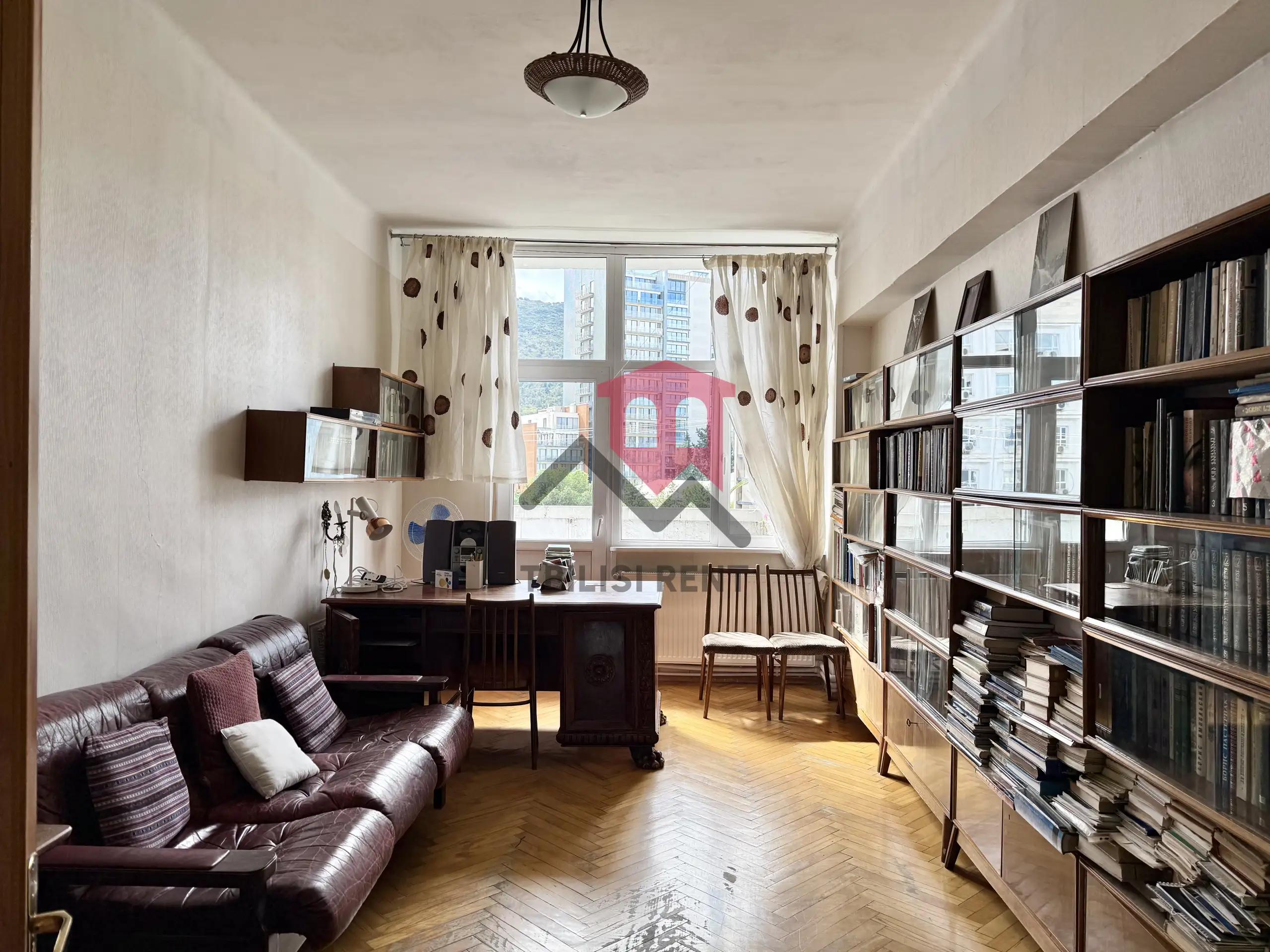 Spacious 3-Bedroom Apartment in Vake photo 8 of 8