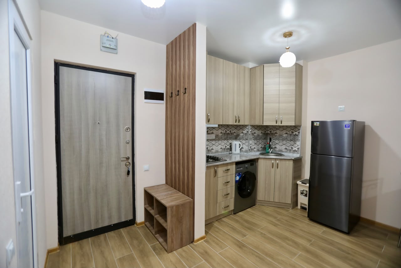 Modern 1-Bedroom Apartment Near Carrefour photo 2 of 8